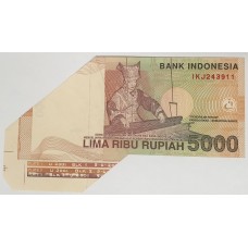 INDONESIA 2001 . FIVE THOUSAND 5,000 RUPIAH BANKNOTE . ERROR . EXTREMELY MISCUT/FOLDED